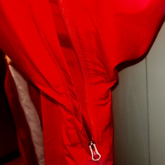 Marmot ( Excellent Brand) Women's GORE TEX Ski Jacket - Shell/ / Attached Hood - Picture 8 of 10